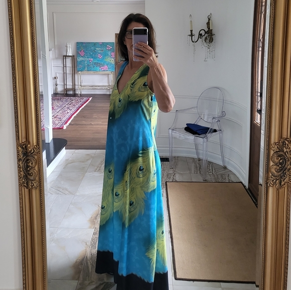 Long dress with pockets.  Beautiful blues and yellows. - Picture 2 of 3